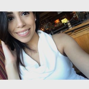 Meet your Posher, Aida